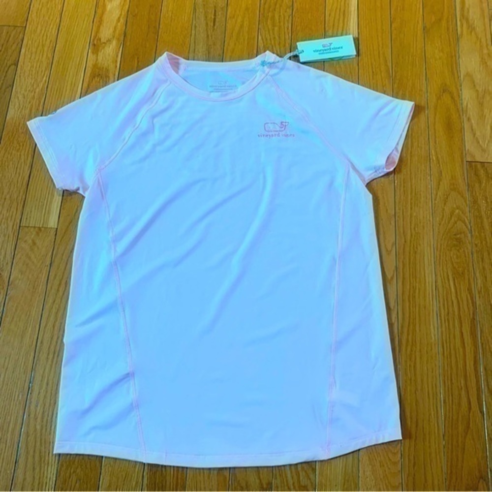 New! Vineyard Vines Logo Whale Perfromance Girls Sz 16 XL short Sleeve T-shirt